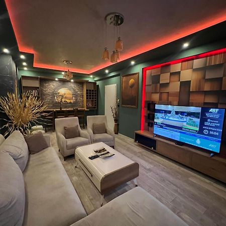 Luxurious Apartment With City View Pristina Exterior photo