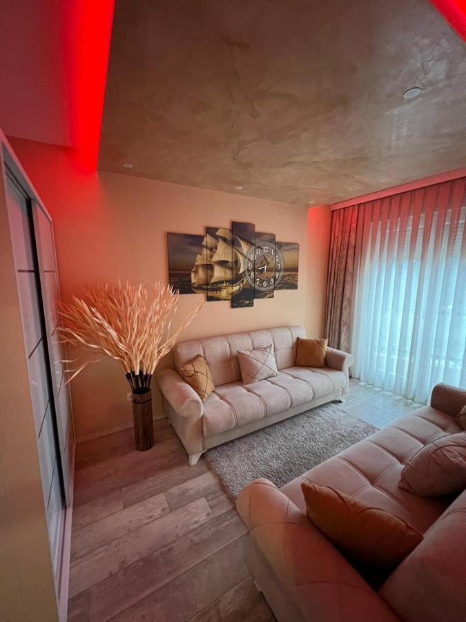 Luxurious Apartment With City View Pristina Exterior photo