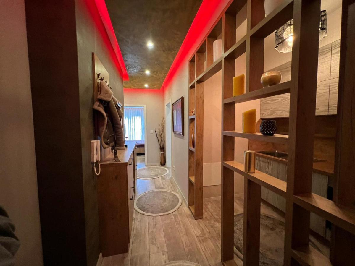 Luxurious Apartment With City View Pristina Exterior photo